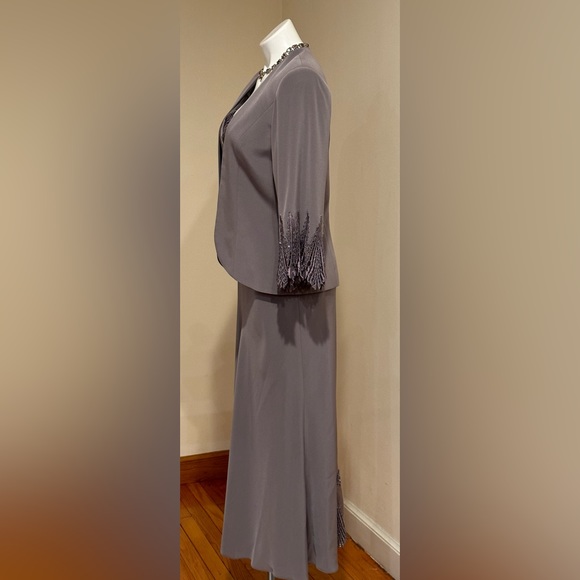 Montage By Mon Cheri Elegant Pewter Frost Gown W/Jacket Set Color Sz.12 - Picture 7 of 16